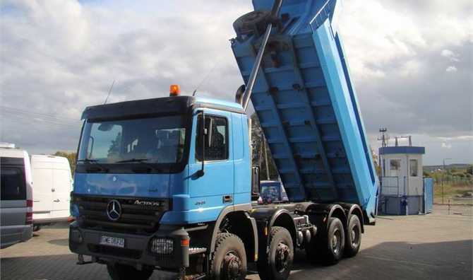 mercedes-actros-4141-k-8x8_4.jpg